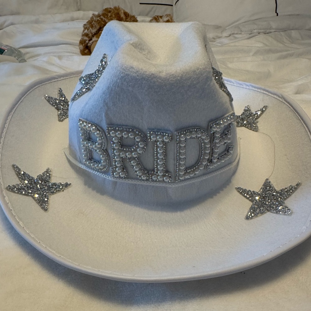 Bride cowboy hat